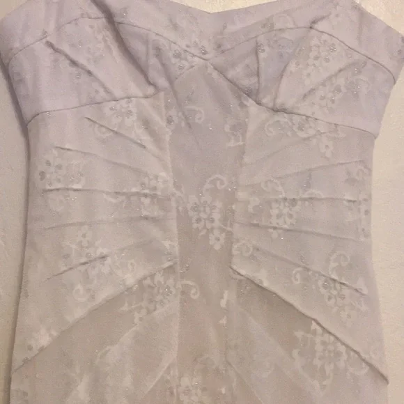 Stunning BCBG Maxazria dress - Picture 3 of 10